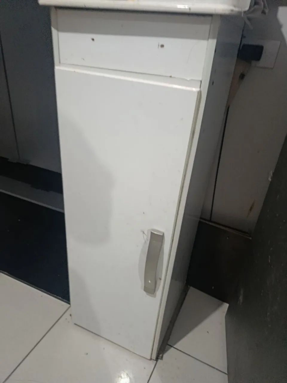 Armário com espelho 