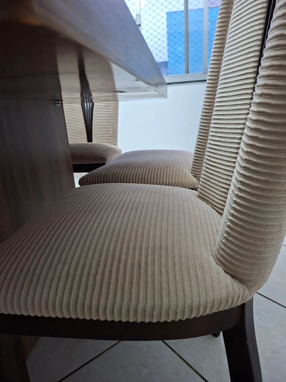 VENDO MESA DE 8 CADEIRAS ( LEIA !!!!!! ) - Foto 4
