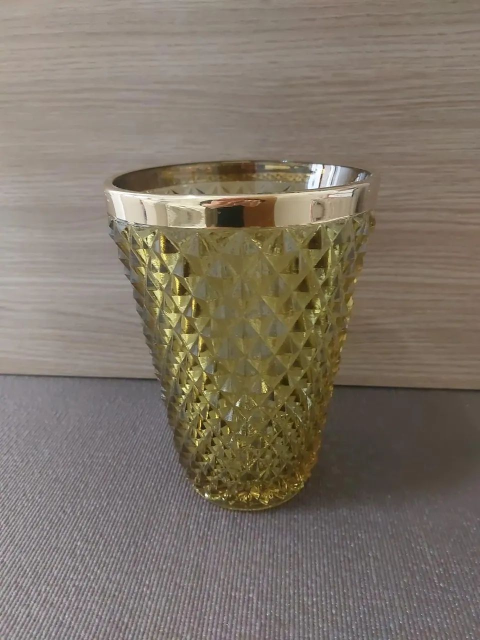 Lindo vaso bico de jaca com filete dourado  - Foto 2