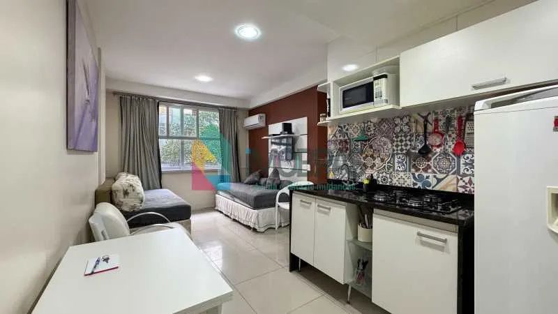 Apartamento : / Residencial / Copacabana