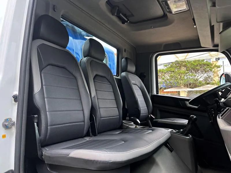 VW 11-180 DELIVERY PRIME PLATAFORMA GUINCHO 6 METROS  - Foto 9