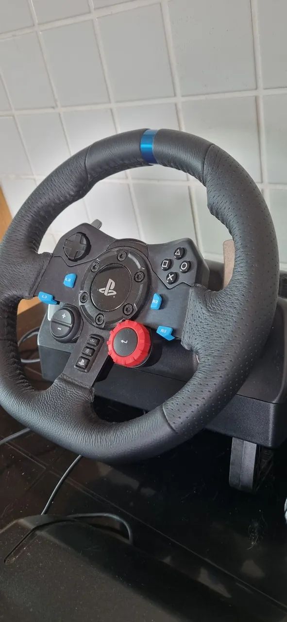 Volante Logitech Driving Force G29 com pedais e câmbio (usado) - Foto 2