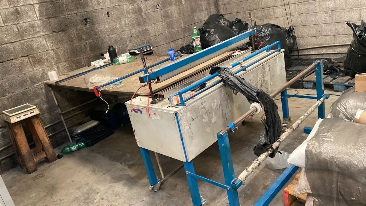Máquina de corte de saco de lixo. 8.000.00 - Foto 2