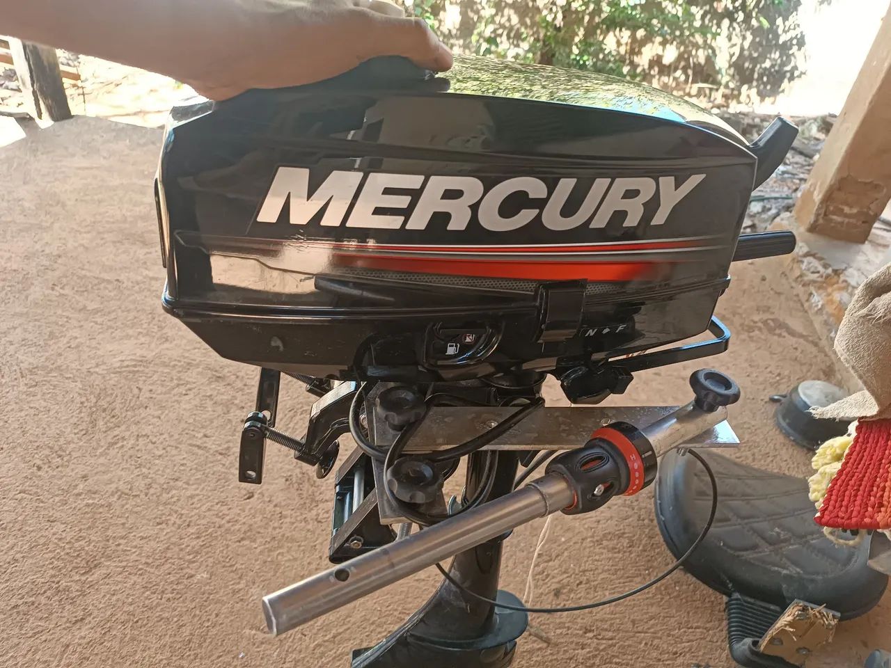 Motor de poupa Mercury 3.3 