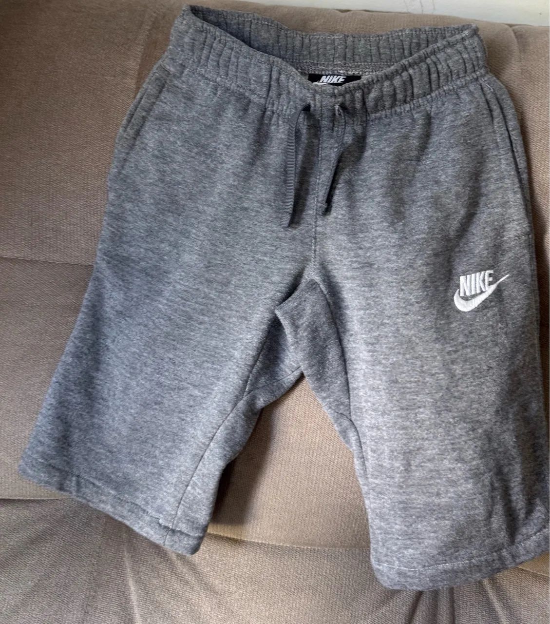 Short Nike moletom 5/6 anos 