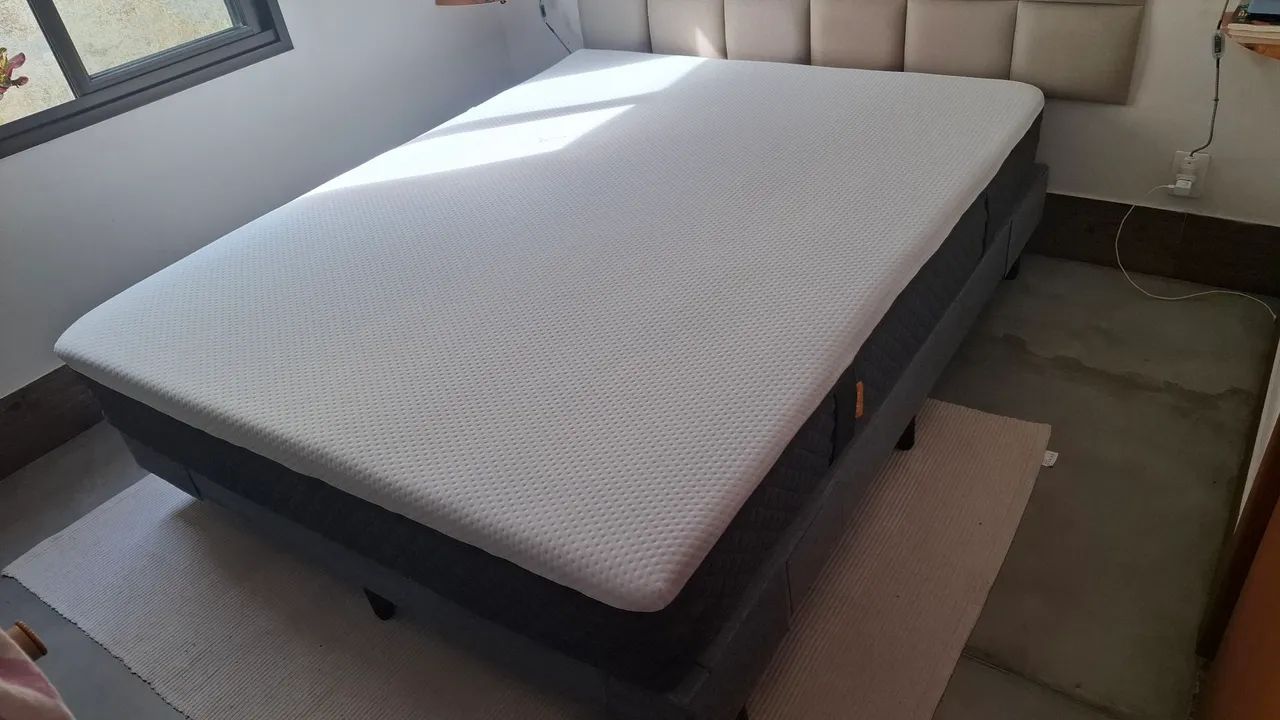 Colchão Emma Premium Hybrid II com 6 meses de uso