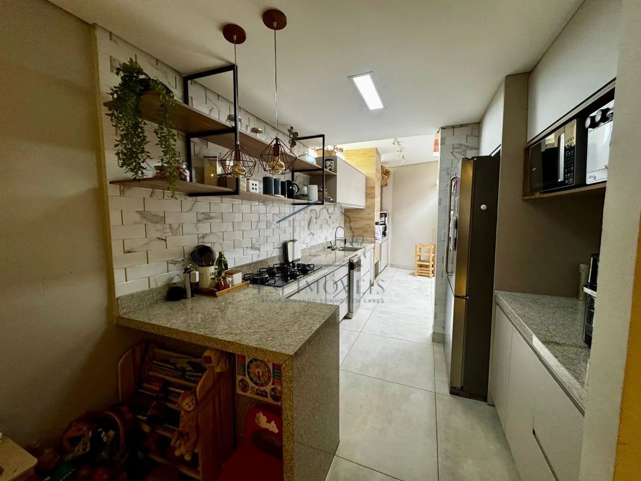 LINDA CASA GEMINADA COM ENTRADA INDIVIDUAL E 2 SUÍTES - CAMARGOS - Foto 5