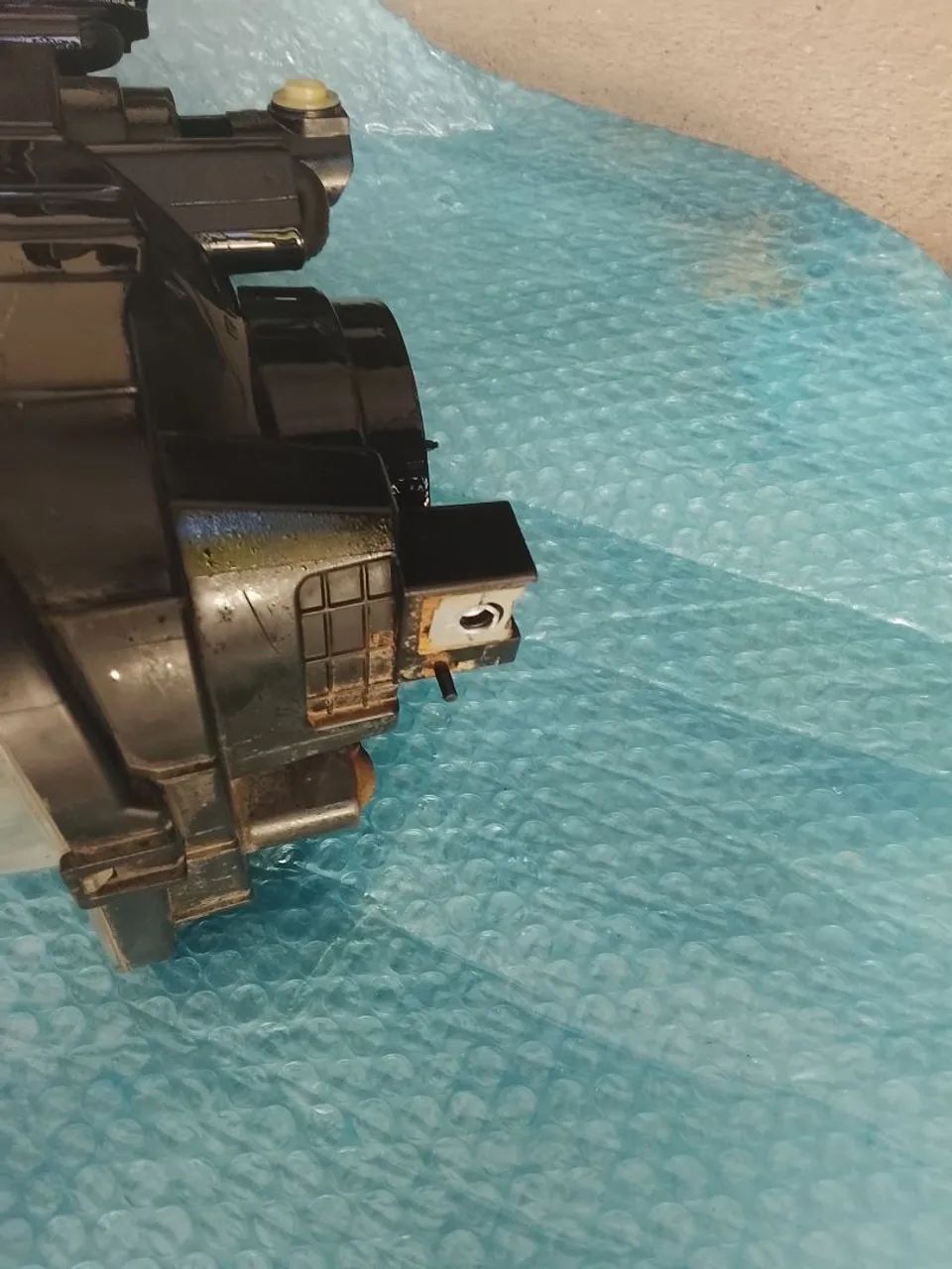 Farol esquerdo de kwid 2024 - Foto 3