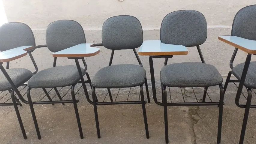 Cadeira Escolar Estofada - Foto 4