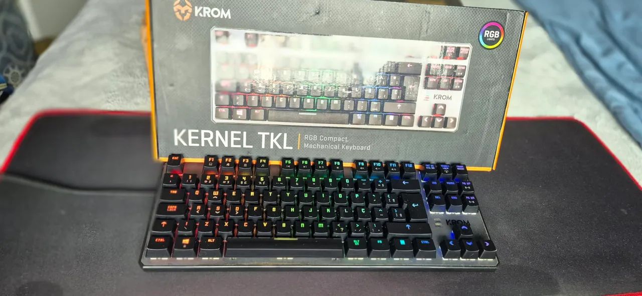 Teclado, mouse e mousepad