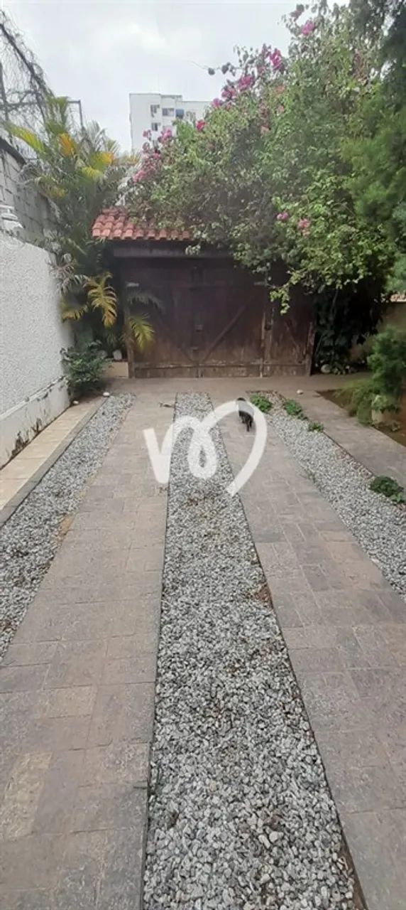 Casa 4 quartos, sendo 1 suíte