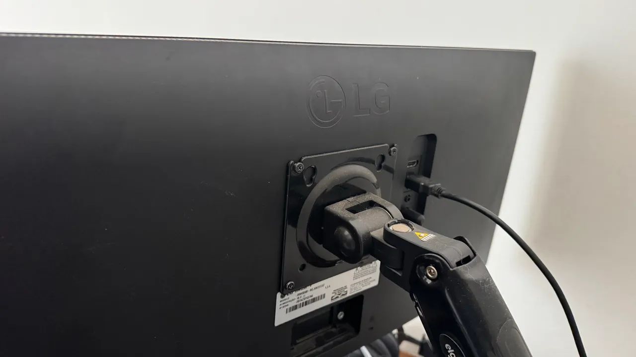 Monitor LG ultrawide 75hz 1ms IPS