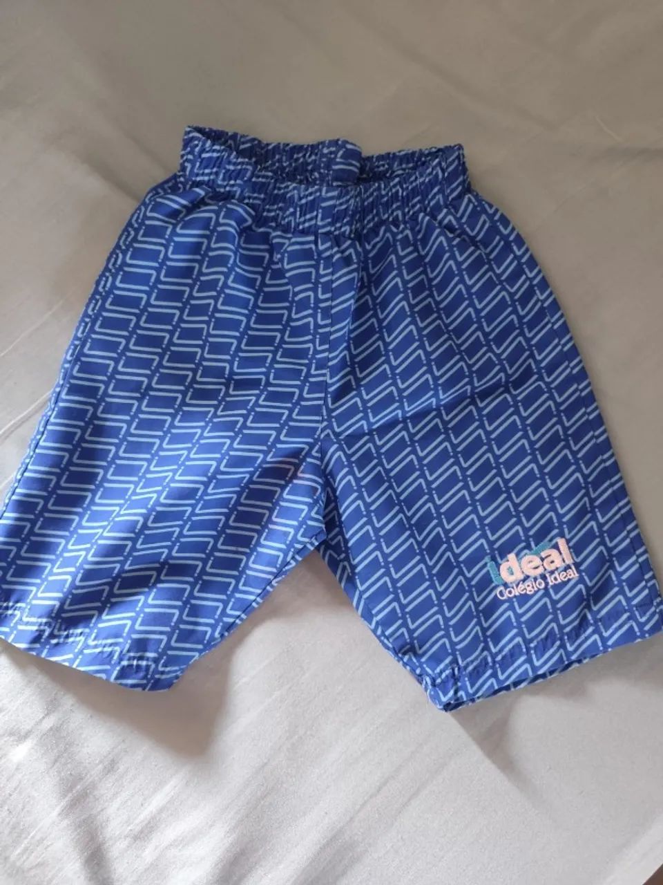 Bermudas colégio Ideal tamanho 6
