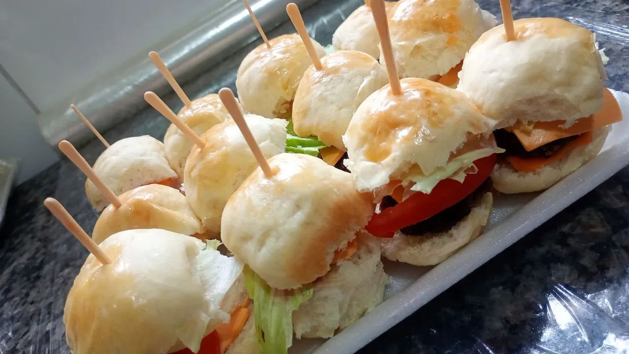 Mini hamb úrguer para festa - Foto 2