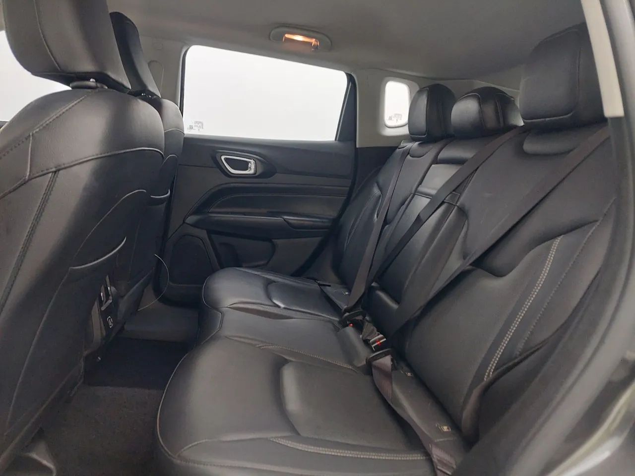 Jeep Compass LONG. T270 1.3 TB 4x2 Flex Aut., foto 17 de 18