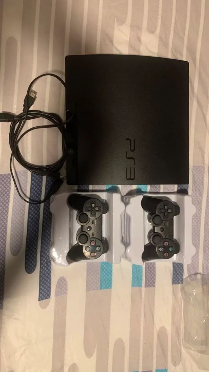 Vendo PS3 SLIM desbloqueado com loja de jogos