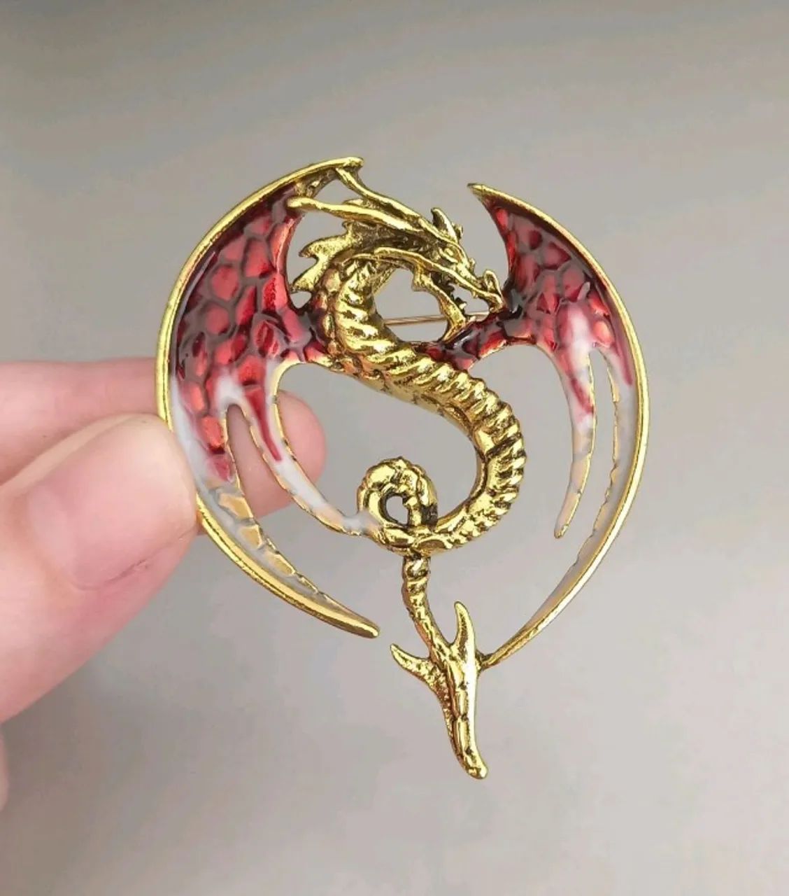 Broche de Dragão Vermelho Voador (novo)