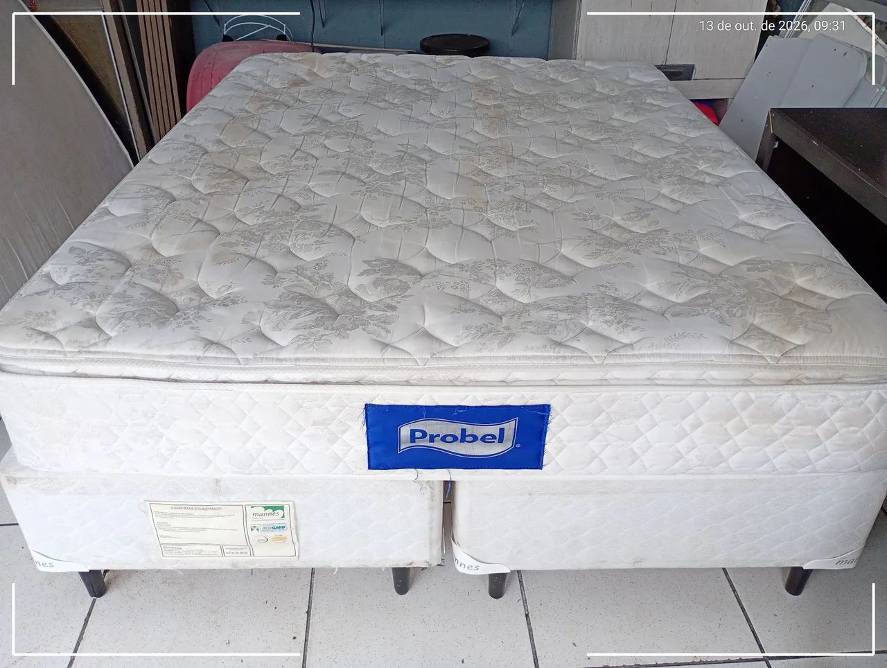 Cama Queen completa.