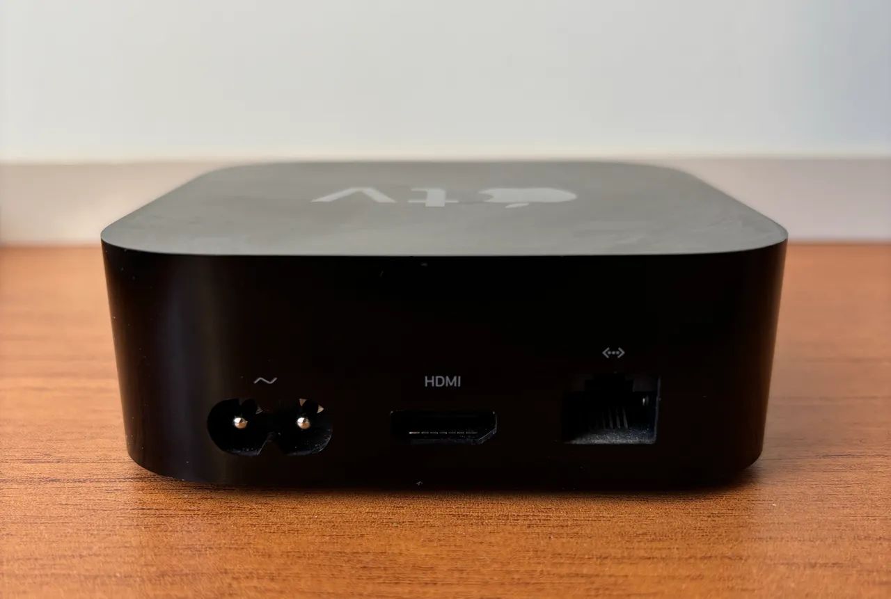 Apple TV 4K Wi-Fi + Ethernet - 64 GB (1ª Geração) - Foto 3