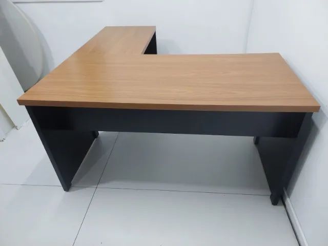 Mesa de escritório em L - Foto 3