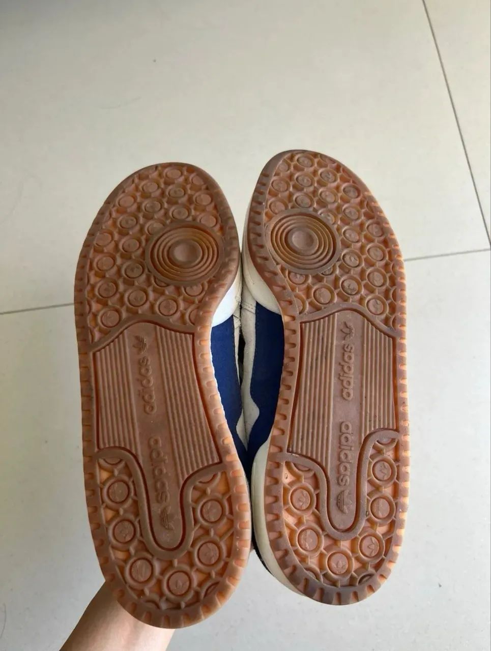 Tênis Adidas  - Foto 4