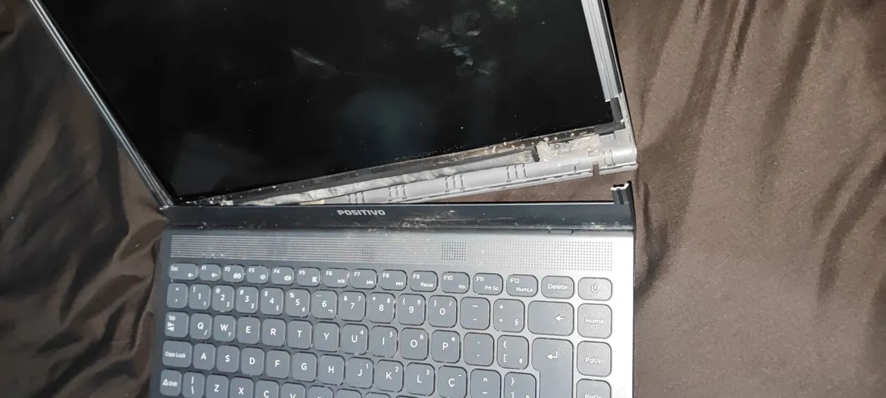 Notebook POSITIVO quebrado - Foto 3