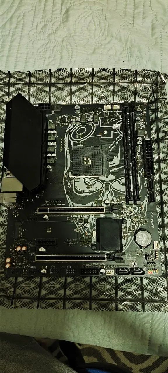 Placa Mãe Maxsun Terminator B550M DDR4 Dual Socket (Com Defeito!)