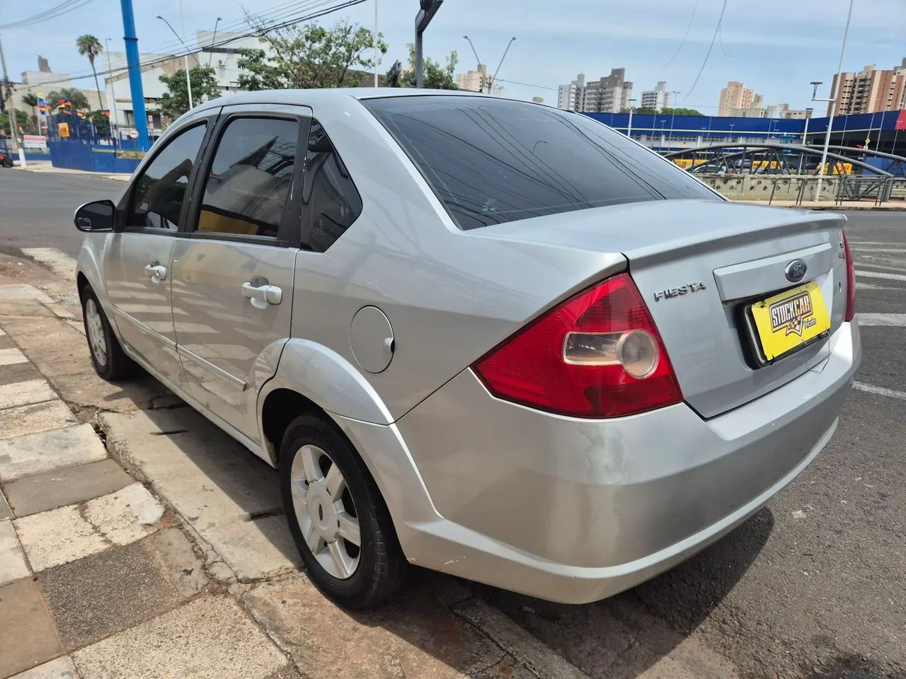 Ford Fiesta Sed. 1.6 8V Flex 4p, foto 4 de 16