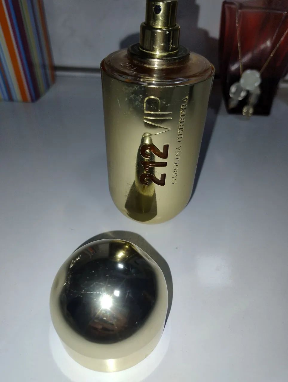 Frasco Perfume Carolina Herrera vazio  - Foto 5