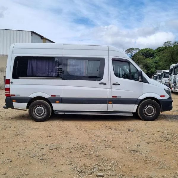 MB SPRINTER 415 ANO 2019 TETO ALTO COM 466 MIL KM  - 16 LUGARES - REPASSE - Foto 5