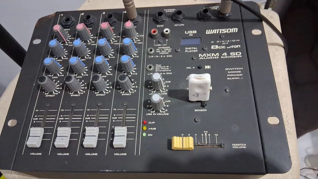 Caixa  amplificado
