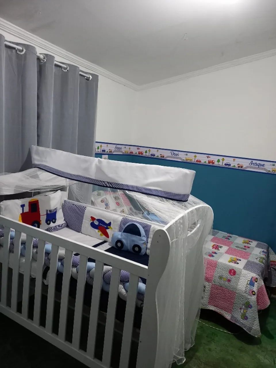 Berço e colchão 