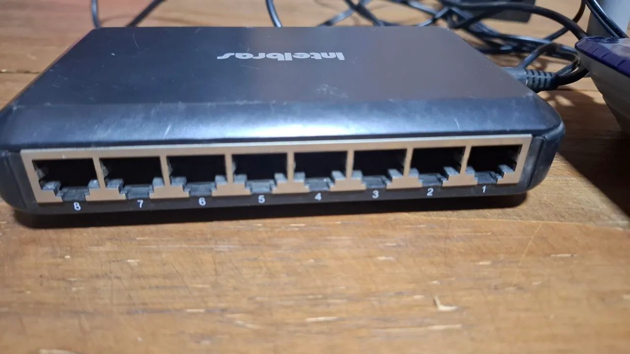 Roteador + Switch - Foto 2