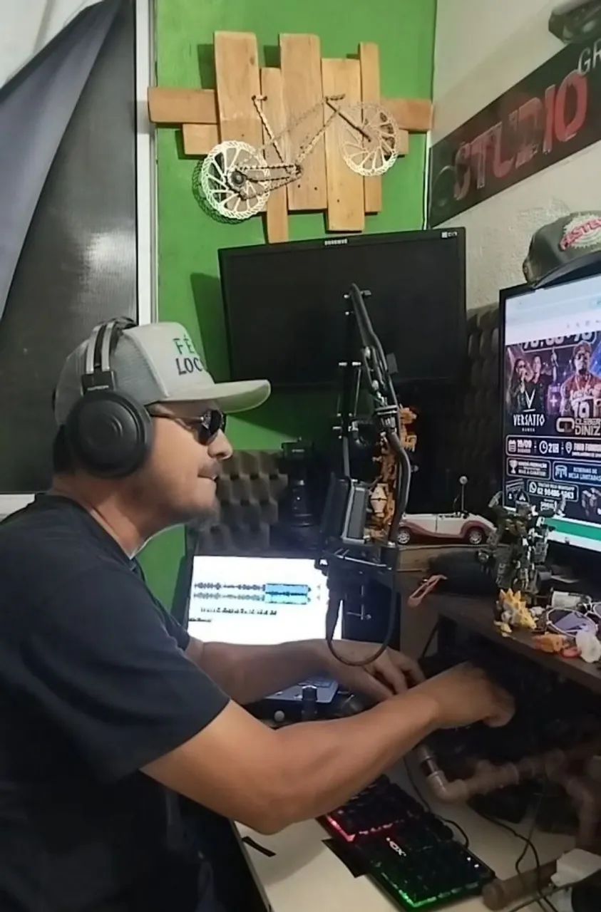 propagandas gravada  em geral  locutor e produto, estúdio próprio  - Foto 2