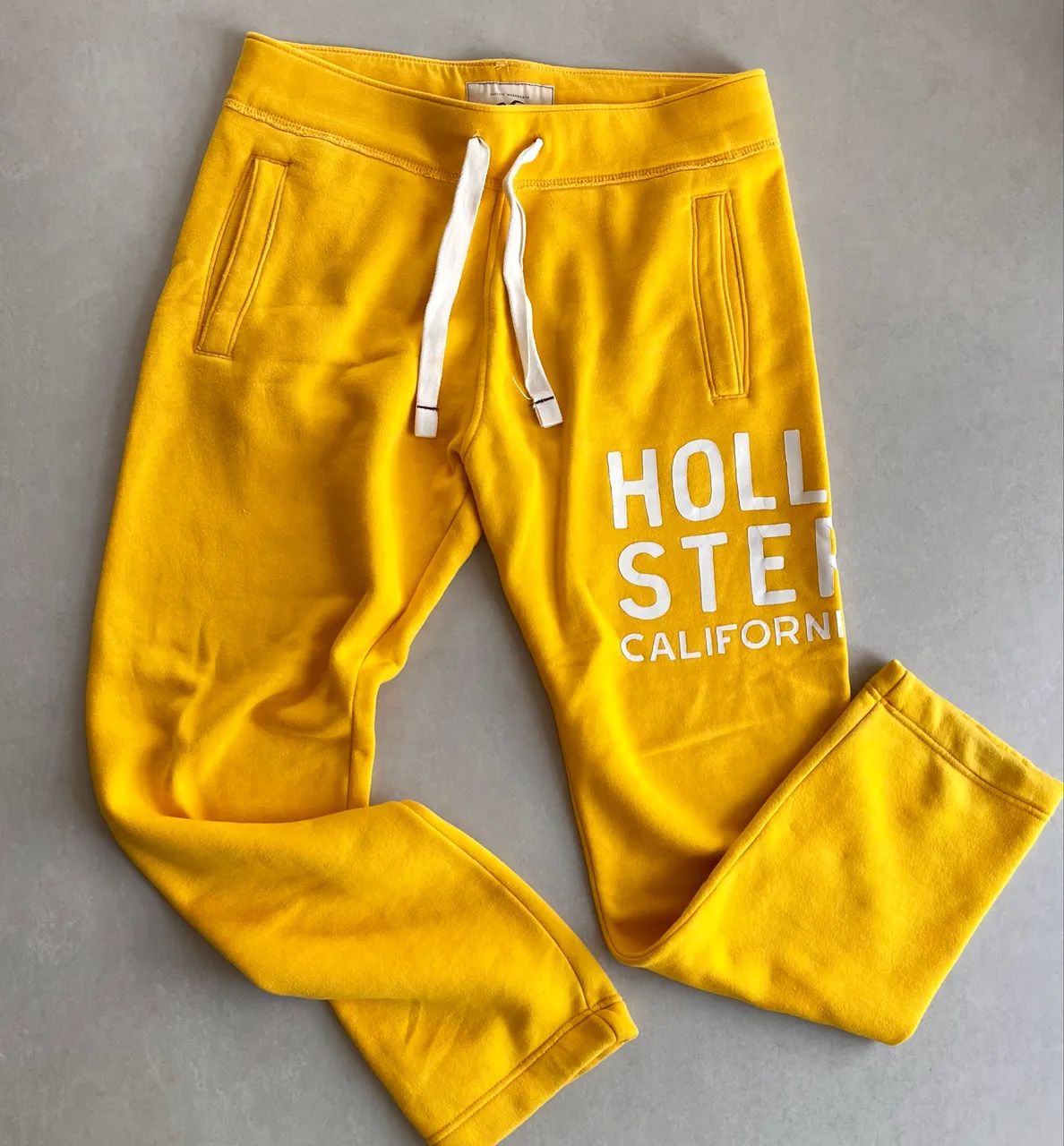 Calça em moleton Hollister amarela M - Foto 3