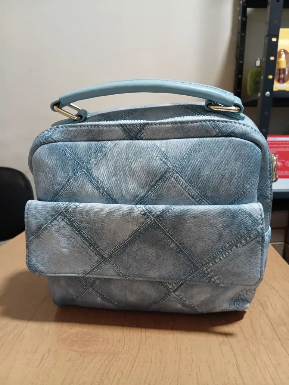 Bolsa azul estilo mochila com 2 alcas - Foto 2