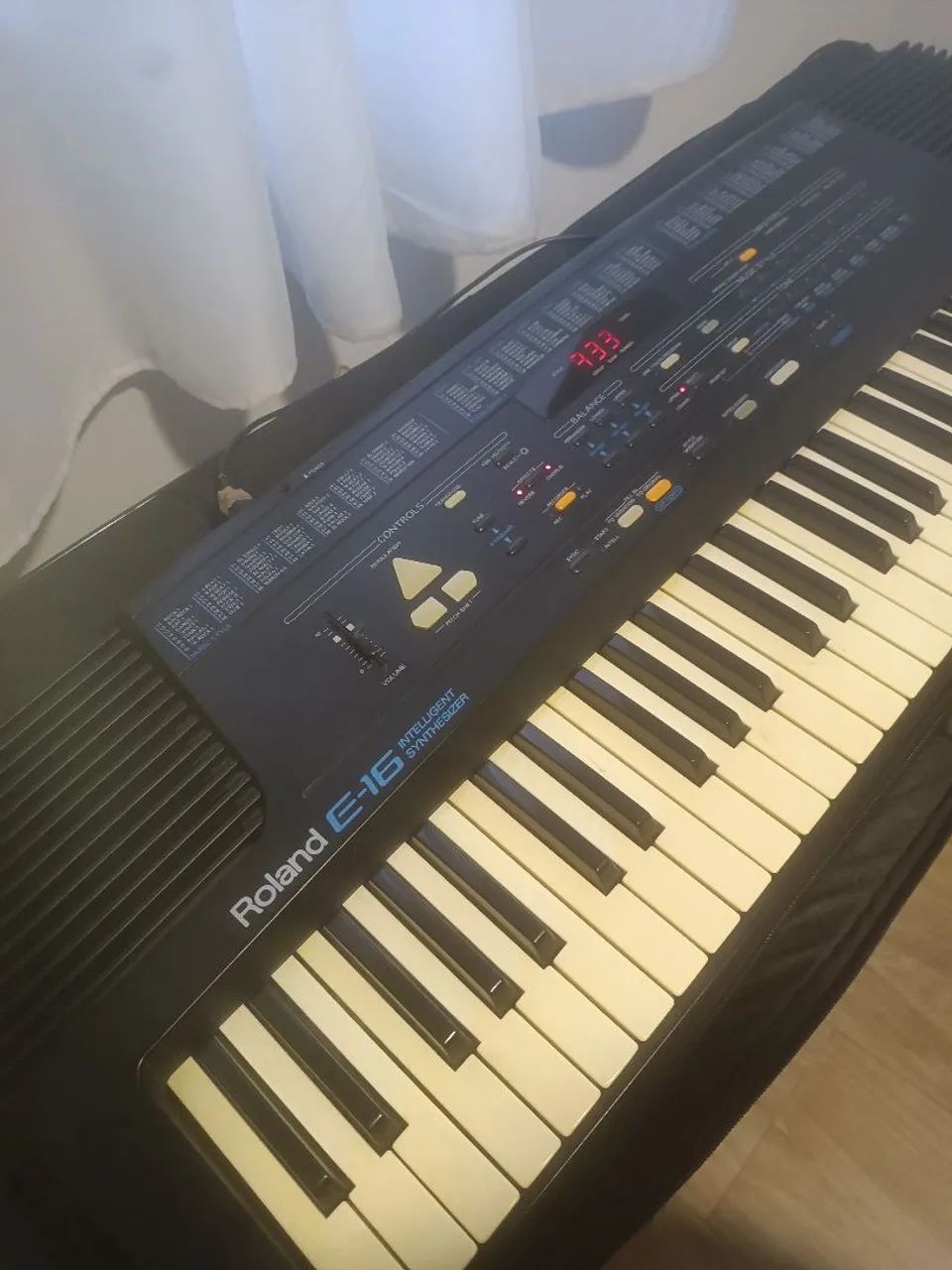 Teclado Roland E 16 made in Itália 1993, sintetizador,synth