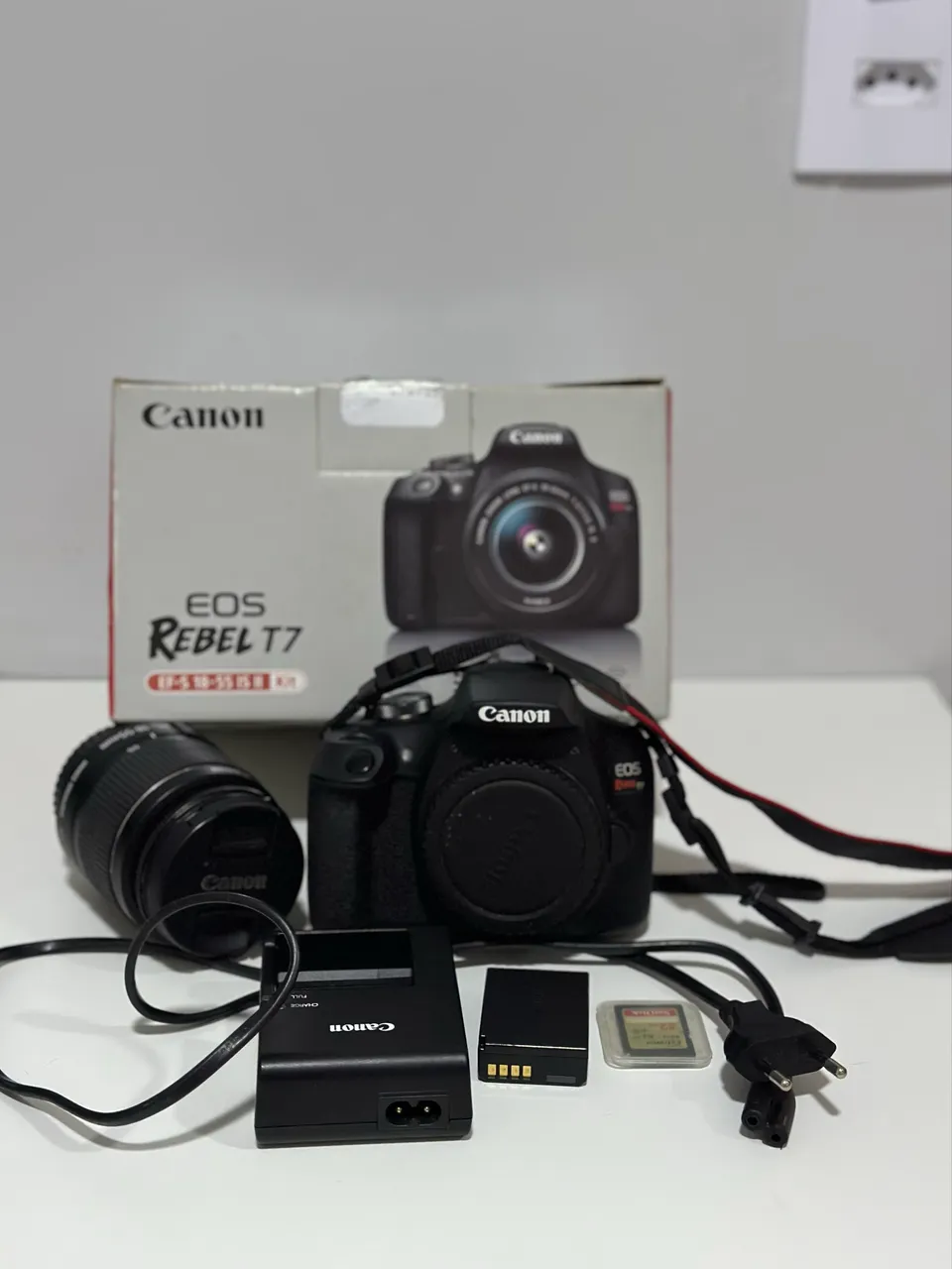 Câmera Canon EOS RP Mirrorless (Corpo + Adaptador EF-EOS R