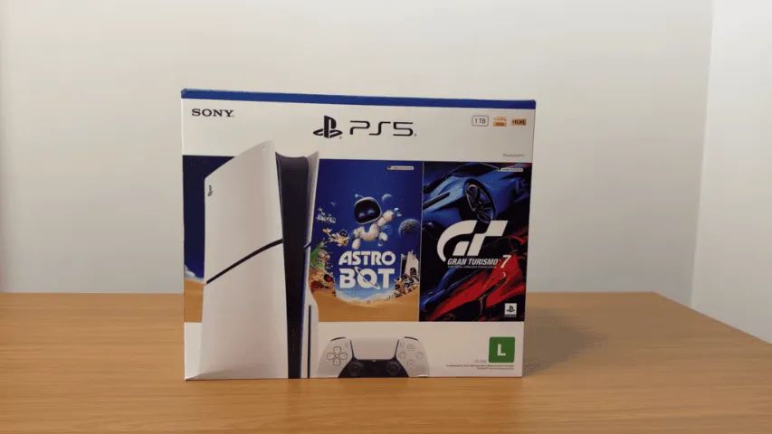 PS5 Slim com leitor + Pacote ASTRO BOT e Gran Turismo 7