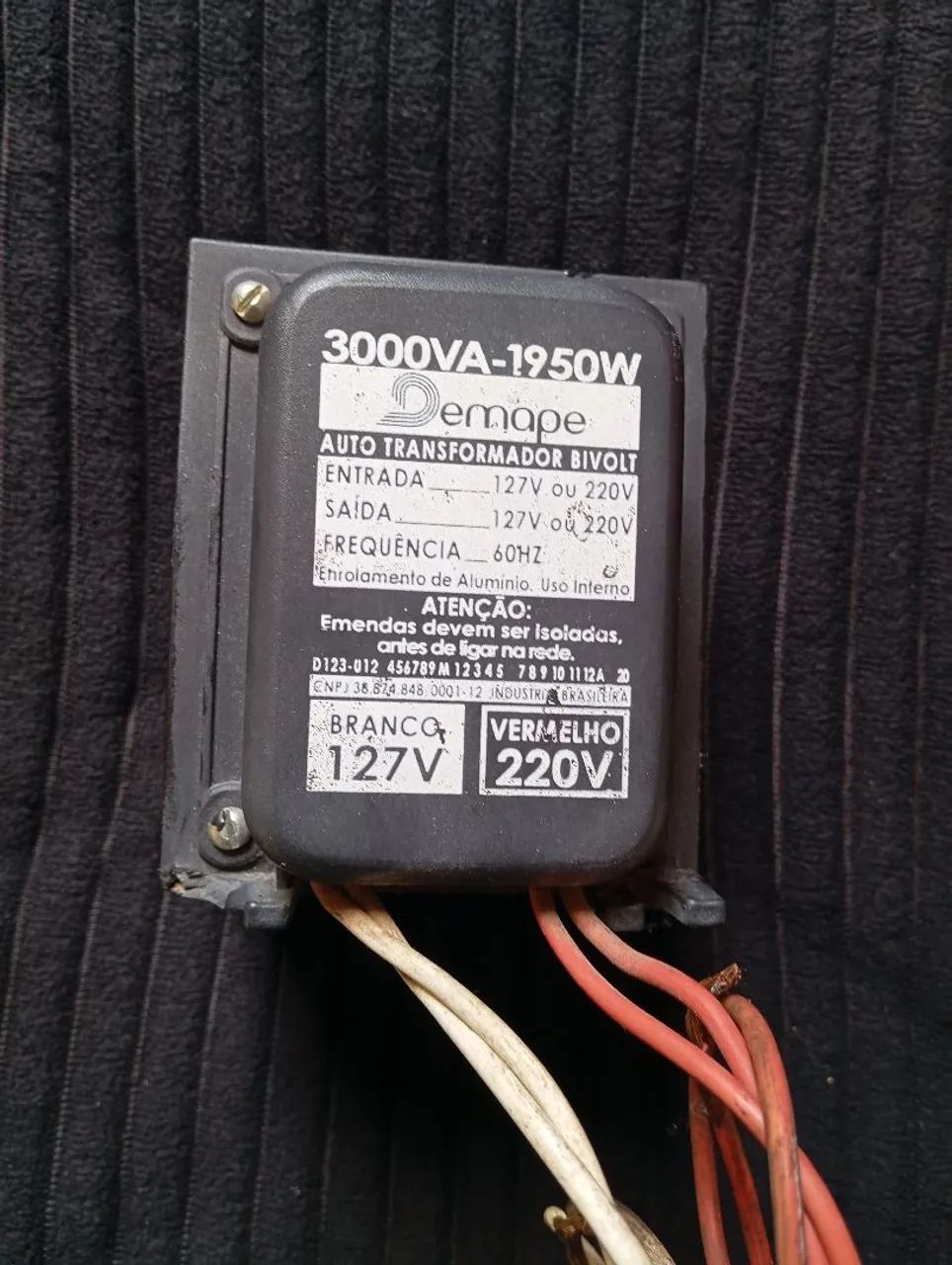 Vende-se um transformador 3000VA