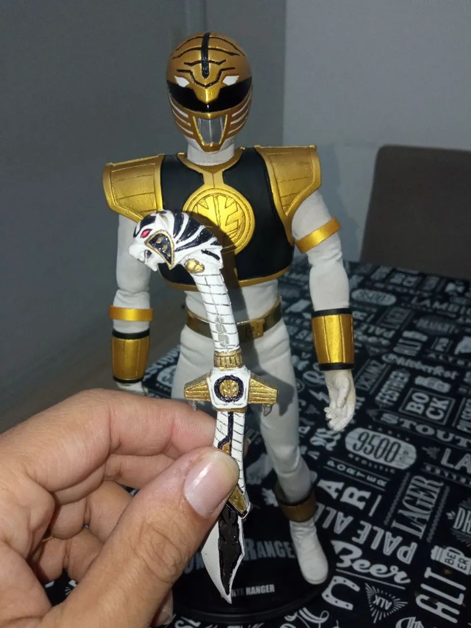Power Rangers Branco Custom 30cm + Base - Foto 3