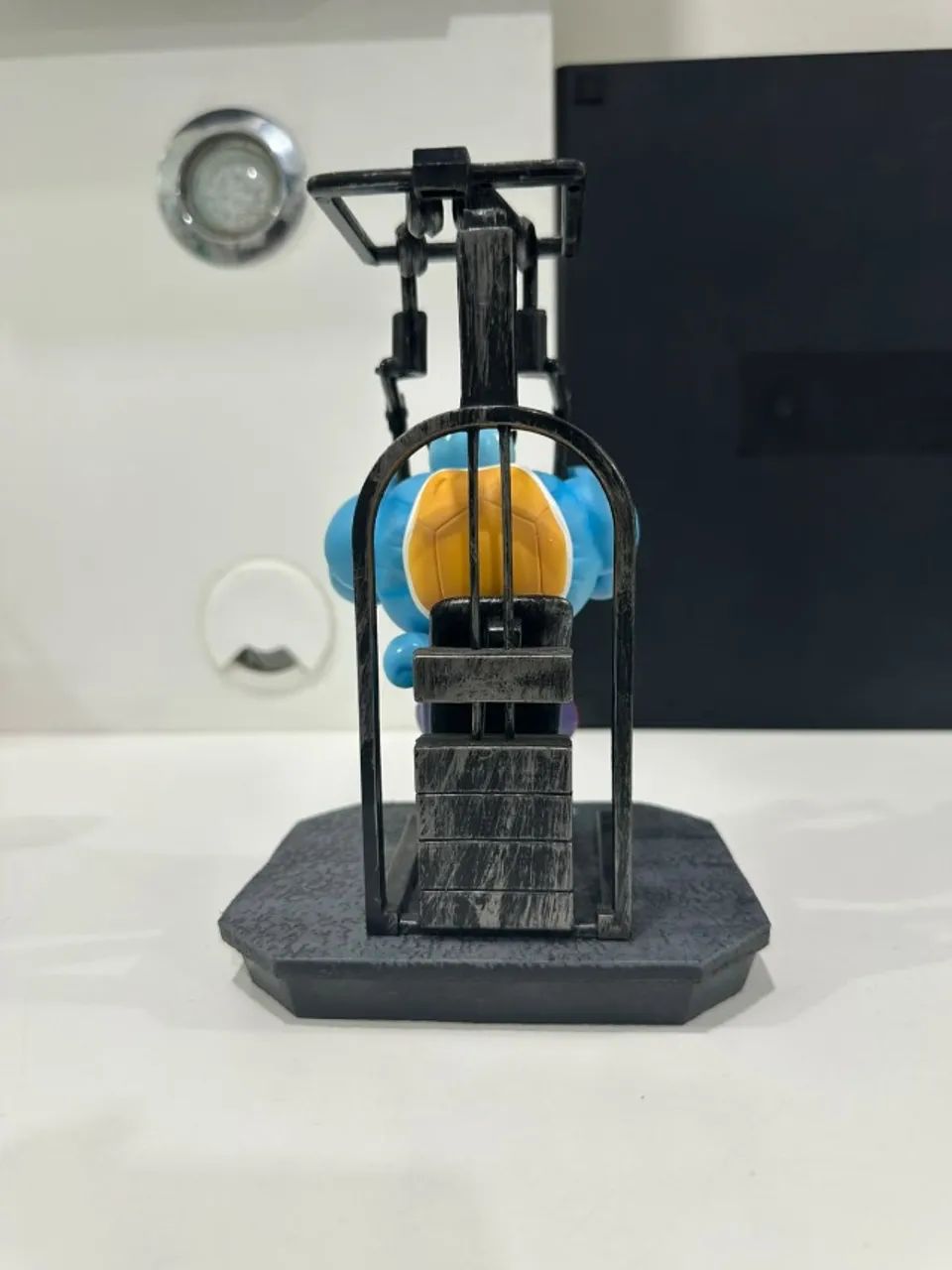 Figura Squirtle Academia 17cm x 13cm - Foto 3