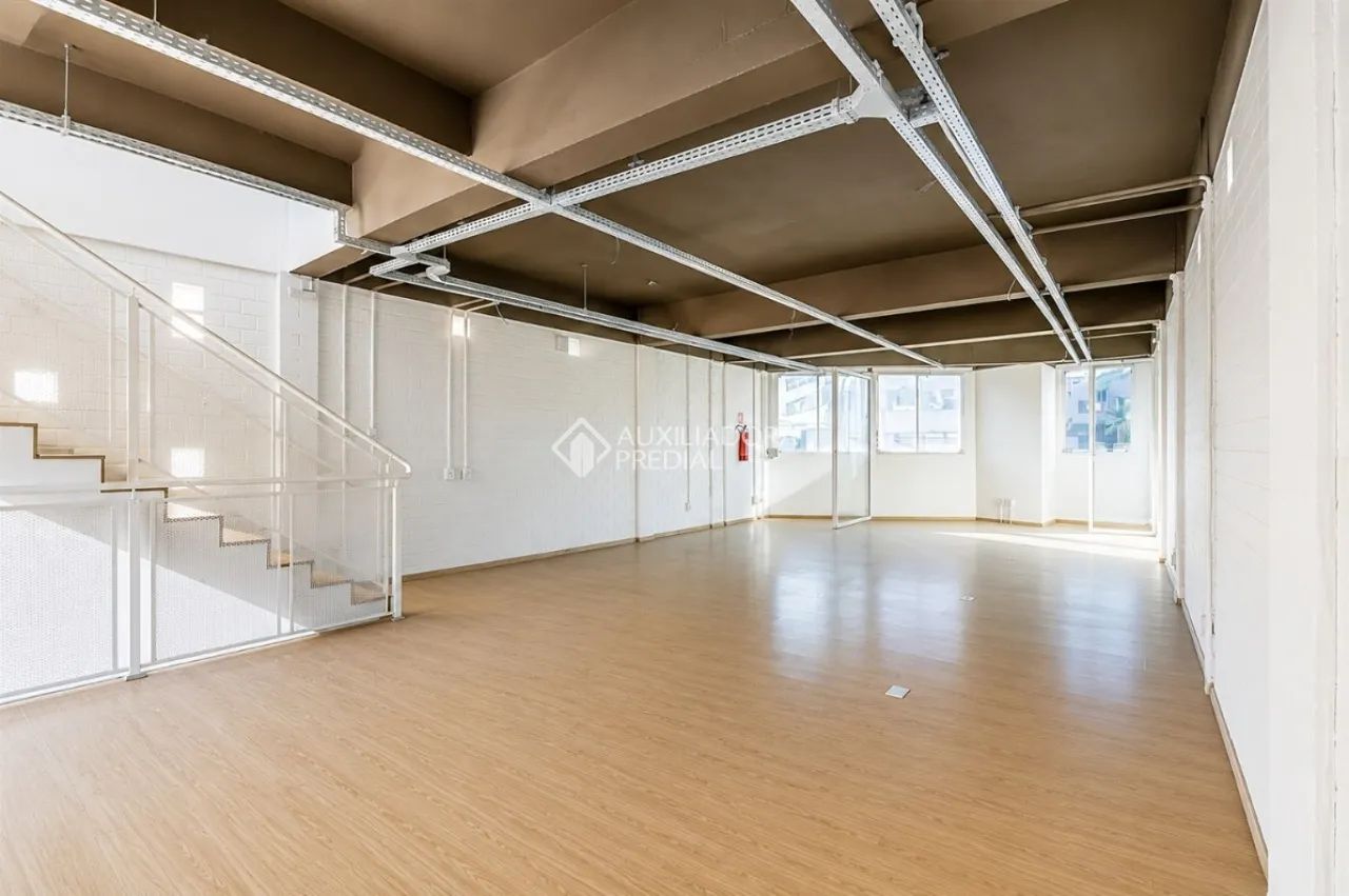 Prédio Comercial com 300m² de área privativa - Foto 5