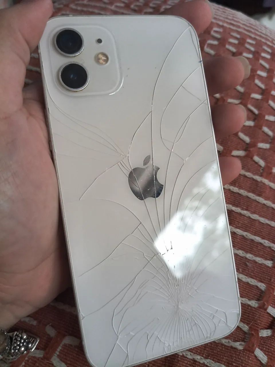 iPhone 12 64GB branco  - Foto 4