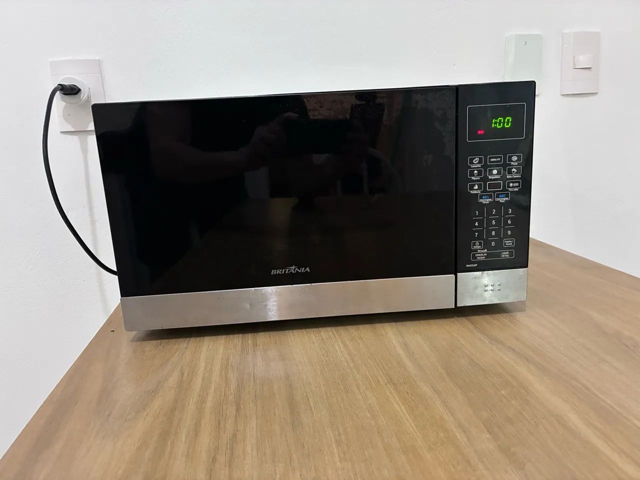 Microondas Britânia
