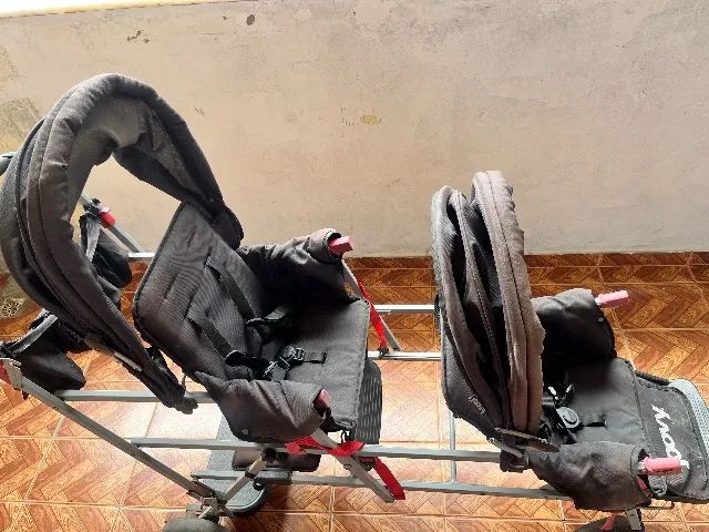 carrinho de bebês gêmeos joovy caboose  - Foto 4