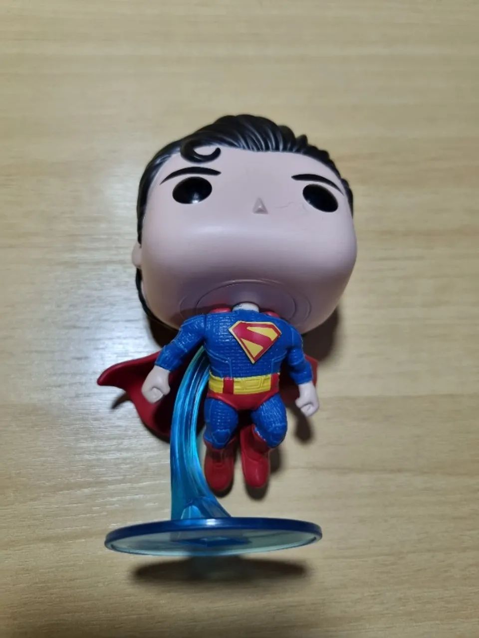 Funko Pop Superman (2025) #562 - SEM CAIXA - Foto 2