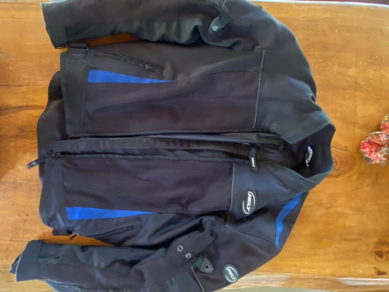 Jaqueta Helt P com proteções seminova