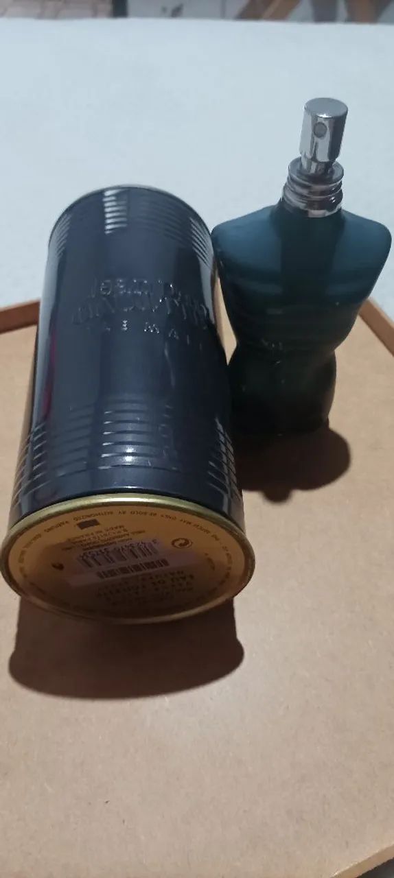 Frascos de perfumes importados com a caixa para colecionadores  - Foto 2