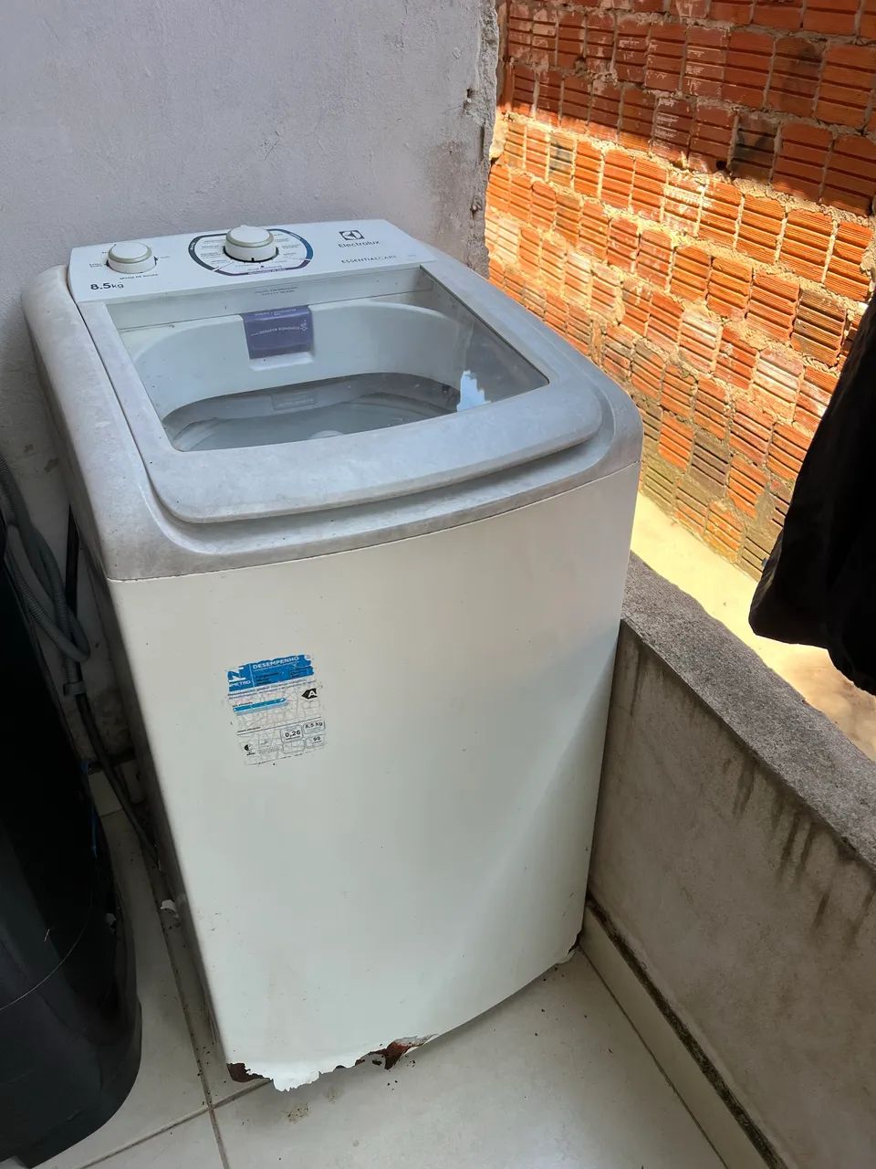 Sofá, Máquina de Lavar e Mesa. - Foto 3